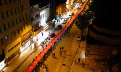 Afyon'da 1.000 Metrelik Bayrakla "Gençlik Yürüyüşü"