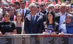 CHP Lideri Özel, Soma'da maden emekçilerini yâd etme törenlerine iştirak etti: