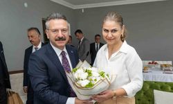 Eskişehir Valisi Hüseyin Aksoy, Engelli Birey Annesi Neşe Uyguner’i Ziyaret Etti