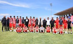 Afyon’da Genç Yetenekler Şampiyonluk İçin Mücadele Edecek: 16 takım 320 sporcu!