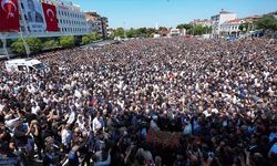 Ferdi Zeyrek’e veda: Böyle cenaze görülmedi... “Bizi bırakıp gitme be başkan”