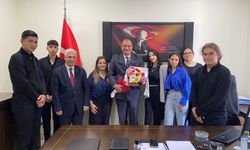 Afyon Tapu Müdürlüğü’nde Stajlarını Tamamlayan Öğrencilere Belgeleri Verildi