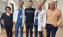 İzmir’de Kalbi 6 Kere Duran Genç Hasta, Yoğun Bakımda Uyanarak Hayata Döndü