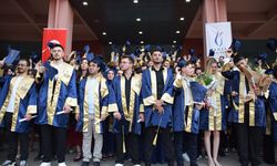 MCBÜ Hasan Ferdi Turgutlu Teknoloji Fakültesi’nde Mezuniyet Coşkusu