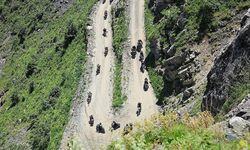 Bayburt’un Derebaşı Virajları, “Dünyanın En Tehlikeli Yolu” Olarak Motosiklet Tutkunlarını Çekiyor