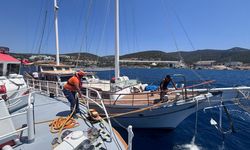 Bodrum açıklarında içine su dolan teknedeki 6 şahıs güvenli bölgeye taşındı