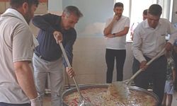Hisarcık Kutluhallar Köyü’nde 2 Bin 500 Kişilik Geleneksel Aşure Dağıtımı