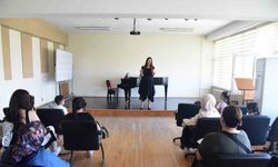 Minik Piyanistler Sahneye İlk Adımını Attı
