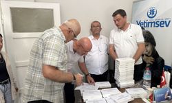 Afyon'da YetimSev’den başarılı öğrencilere ödül: 32 tablet verildi!