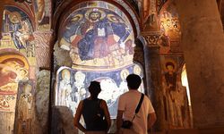 Bin Yıllık Zamanda Yolculuk: Karanlık Kilise Büyülüyor