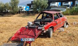Manisa'da devrilen otomobilin sürücüsü öldü
