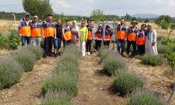 AFAD Gönüllülerinden Lavanta Bahçesinde Doğa Mesajı