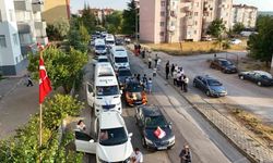 Eskişehir’de Sünnet Düğününe Servis Araçlarıyla Renkli Konvoy Sürprizi