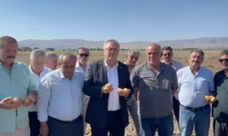 Uşak Milletvekili Karaoba, Dinar’da patates üreticilerinin sorunlarını dinledi
