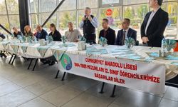 40 Yıl Sonra Okullarına Vefa: Cumhuriyet Anadolu Lisesi 1984-1985 Mezunlarından Son Sınıflara Moral Kahvaltısı