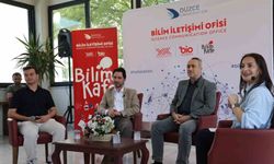 Düzce Üniversitesi'nden Bilim Kafe'de geleceğin meslekleri: "Yapay zeka, eğitim ve kariyer" masaya yatırıldı