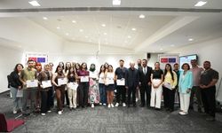 Geleceğin dijital tasarımcıları uluslararası sertifikalarına kavuştu: 22 genç mezun oldu