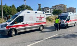 Afyon-Uşak kara yolunda 3 araç kazaya karıştı: Biri çocuk çok sayıda yaralı var!