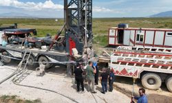 Afyon’da o belediyeden termalde kaçak sondaja müdahale: Araç mühürlendi, çalışma durduruldu!