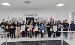 Afyon'da 'Dilimizin Zenginlikleri Projesi'nde başarılı öğrencilere ödülleri verildi