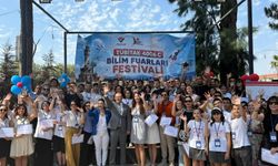 İzmir’de Bilim Şenliği: 4 Bin Proje Arasından Seçilen En Özgün 50 Tasarım Sergilendi