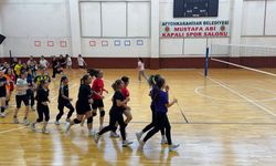 Voleybolun Yeni Yıldızları Aranıyor: 50 Genç Yetenek Seçmelerde Ter Döktü