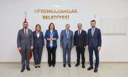 Veysel Eroğlu ve Hüseyin Ceylan Uluçay'dan Burcu Köksal'a hayırlı olsun ziyareti
