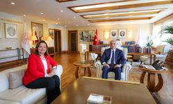 Burcu Köksal, Bakan Mehmet Nuri Ersoy ile buluştu