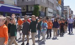 Afyon'da çevre farkındalığı için yürüdüler: "Çevre çocuklarımıza bırakacağımız en değerli miras"