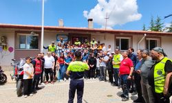 Afyon'da Motosiklet Tutkunları Köy Okulundaki Çocuklara Verdiği Sözü Tuttu