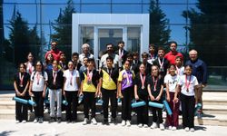 24 sporcu, 35'in üzerinde madalya! Bocce sporcuları Afyon İl Müdürlüğü'nü ziyaret etti