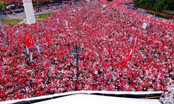 İYİ Partili Olgun: "Yüz Binler Al Bayrağın Altında Meydanda Buluştu"