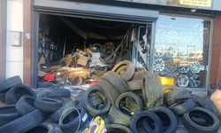 Afyon’da sanayide asma kat çöktü: Enkaz altında kalanlar var... Ambulanslar orada!