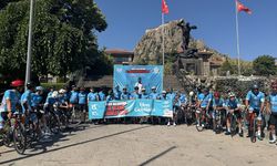 Şehit Ömer Halisdemir Bisiklet Turu'na katılanlar Afyon'a ulaştı: "Bu darbe girişimini unutturmak istemiyoruz"
