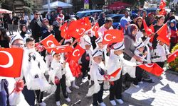 Afyon'da 25 çocuk için toplu sünnet şöleni düzenlendi: "Ecdadın emanetini yerine getiriyoruz"