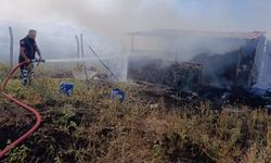 Afyon Sandıklı'da bağ evi yandı: Yapı kullanılamaz hale geldi