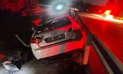 Afyon'da Otomobil Refüje Girdi: Kazada Ölü ve Yaralılar Var