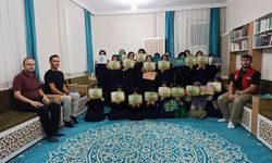 Emirdağ'da kız hafızlık öğrencilerine Ebru ve Kaligrafi etkinliği: Öğrenciler moral buldu