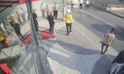 Afyon’da korku dolu anların yeni görüntüsü: Servis aracının yandığı anlar kamerada