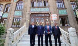 Vali Aktaş asırlık Afyon Lisesi'nde restorasyon çalışmalarını inceledi