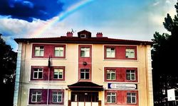 Afyon’un başarılı ortaokullarından biri ama binası yetersiz: “20 kişilik sınıfta 45 öğrenci var”