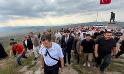 Hüseyin Baş ve BTP gençliği Afyon Kocatepe’de buluştu: "Atatürk’e dil uzatanların gözü Türk milletiyle derdi olan göz"
