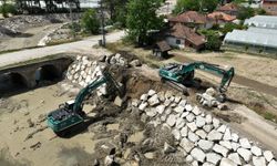 DSİ'den taşkınla mücadele: Isparta, Burdur ve Afyon'da saha çalışmaları hız kesmeden devam ediyor