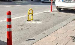 Vatandaş ihbar etti: Afyon’da caddeye “özel park yeri” tepkisi