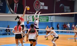 ANALİG Voleybol’da Afyon etabı tamamlandı: Kızlarda İzmir, erkeklerde Manisa birinci oldu