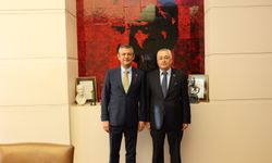 Hasan Karadeniz: “Özgür Özel’in liderliğinde doğacak yeni siyasi harekette yer almak üzere yola çıktık”