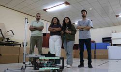 Sivas Cumhuriyet Üniversitesi Öğrencilerinden Yapay Zekâlı Forklift: Fabrikalarda İnsan Gücünü Azaltacak