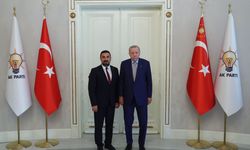 Afyon’un yeni AK Parti İl Başkanı Özgür Kavak’tan Erdoğan’la ilk fotoğraf