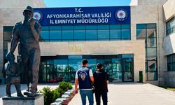 Afyon'da 3 yıl 4 ay hapis cezası olan dolandırıcı yakalandı