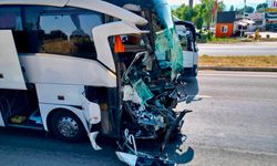 Afyon'da Yolcu Otobüsü Kazasından Acı Haber: Can Kaybı 2'ye Yükseldi